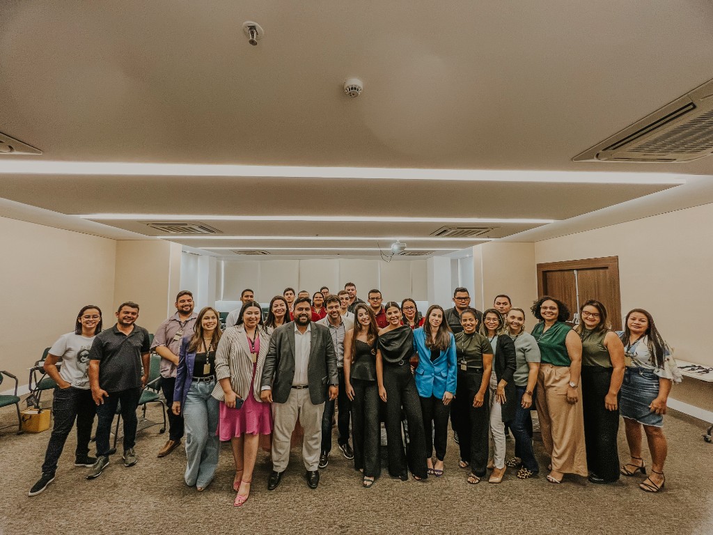 Turma reunida ao final de capacitação presencial da GovBizz